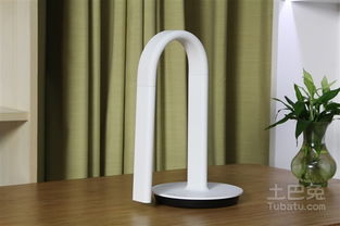 米家飞利浦智睿台灯二代焕新登场 简约设计引领智能照明新风尚